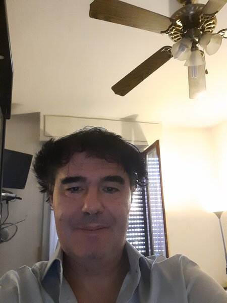 Uomo distinto italiano cerca donna per convivenza